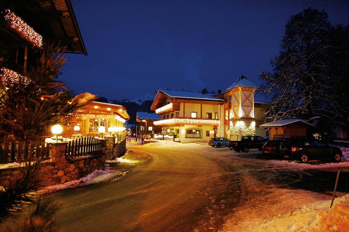 Hotel Hubertus Mit Erlebnislandgasthof Reitherwirt Kitzbuhel Exterior photo