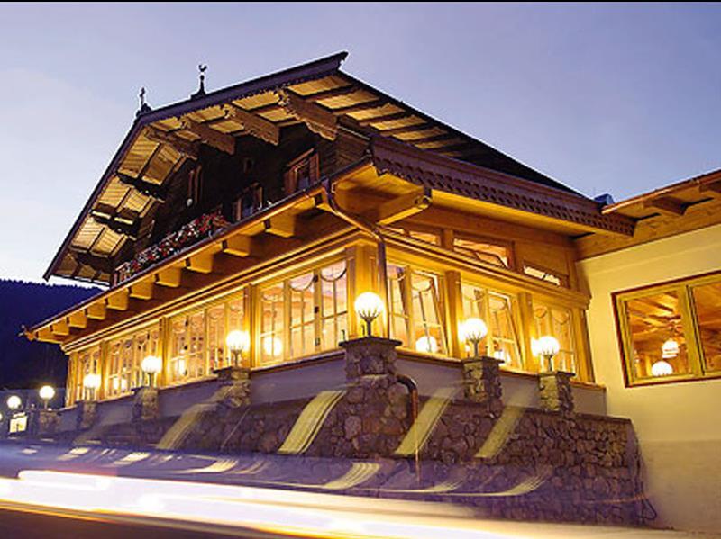 Hotel Hubertus Mit Erlebnislandgasthof Reitherwirt Kitzbuhel Exterior photo